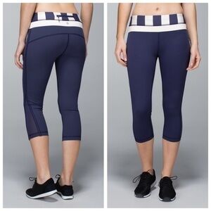 Lululemon Up The Pace Crop Leggings Blue White Stripe Mesh Pockets Size 4 Small